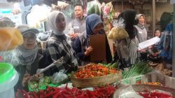 Bulan Suro, Harga Timun di Kediri Merosot hingga Rp1.000 per Kilogram