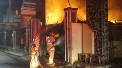 Diduga Akibat Korsleting Listrik, Puskesmas Tiron Kediri Terbakar, Kerugian Capai Rp1 Miliar