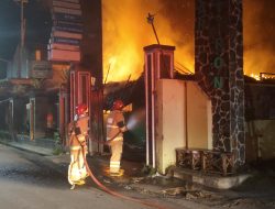 Diduga Akibat Korsleting Listrik, Puskesmas Tiron Kediri Terbakar, Kerugian Capai Rp1 Miliar