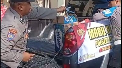 Mobil Senyum Polsek Plemahan Bagikan 150 Paket Bingkisan untuk Warga Desa Bogo