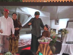 Teatrikal Perubahan Nama Kusno Menjadi Sukarno Memikat Perhatian Pengunjung