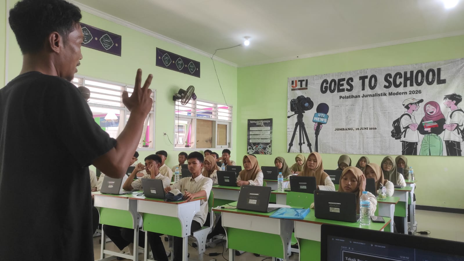 30 Siswa SMPN 4 Jombang Ikuti Pelatihan Jurnalistik dan Podcast Bersama IJTI