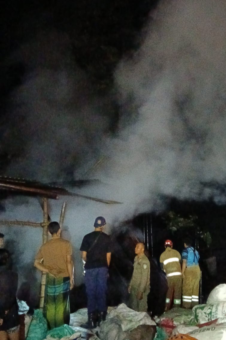 Dua Insiden Kebakaran Terjadi di Kabupaten Kediri dalam Satu Malam
