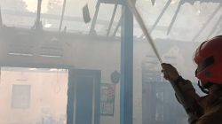 Diduga Akibat Korsleting Listrik, Rumah Warga di Kras Ludes Terbakar