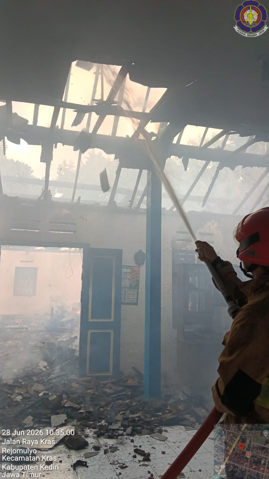 Diduga Akibat Korsleting Listrik, Rumah Warga di Kras Ludes Terbakar