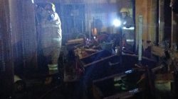 Diduga Akibat Korsleting Listrik, Gudang Pabrik Rokok Gudang Rasa di Kediri Terbakar