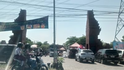 Libur Long Weekend, Kawasan Simpang Lima Gumul Dipadati Wisatawan