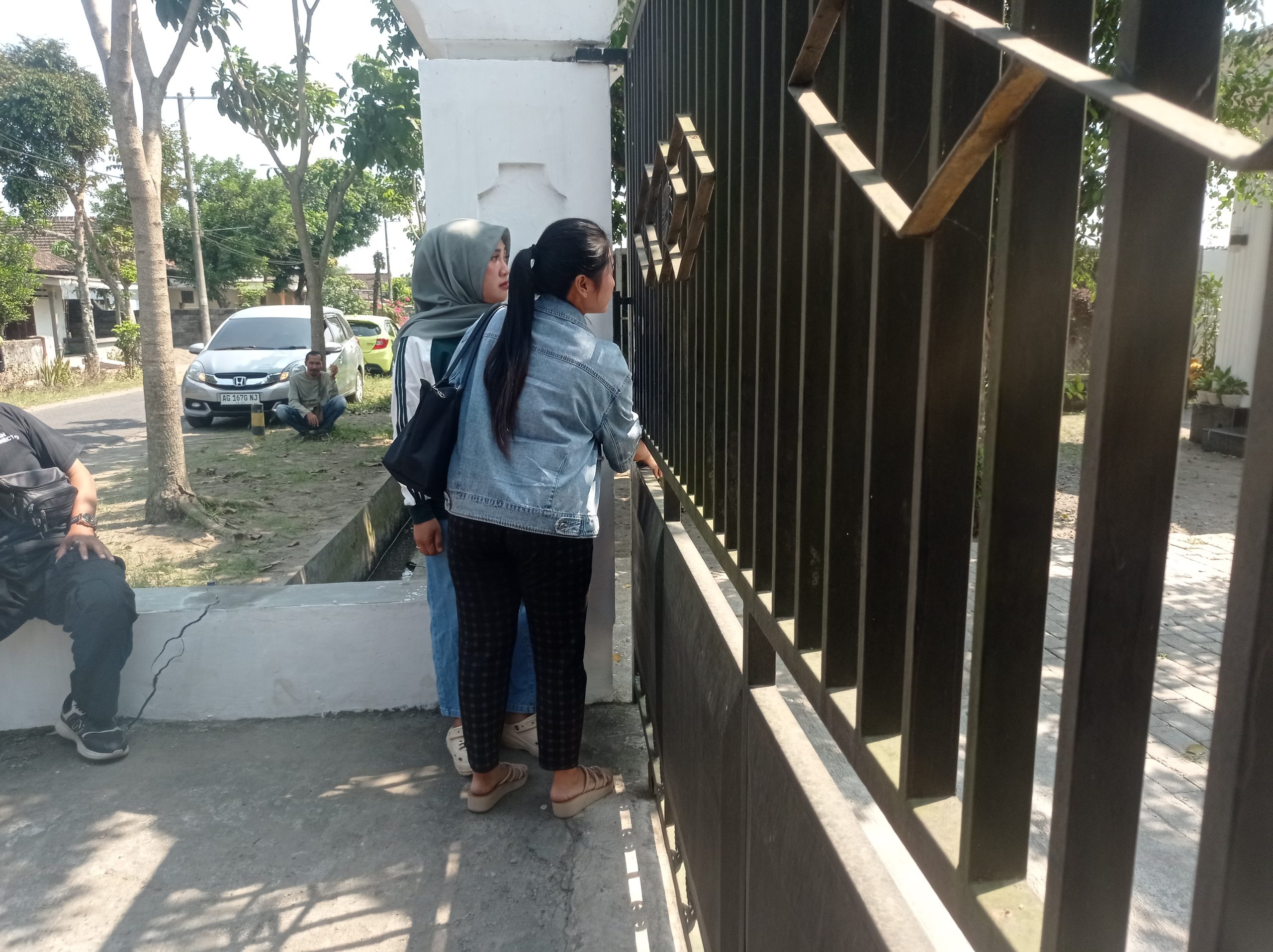 Korban Arisan dan Investasi Bodong Terus Berdatangan, Mediasi di Rumah Terduga Pelaku Belum Temui Kesepakatan
