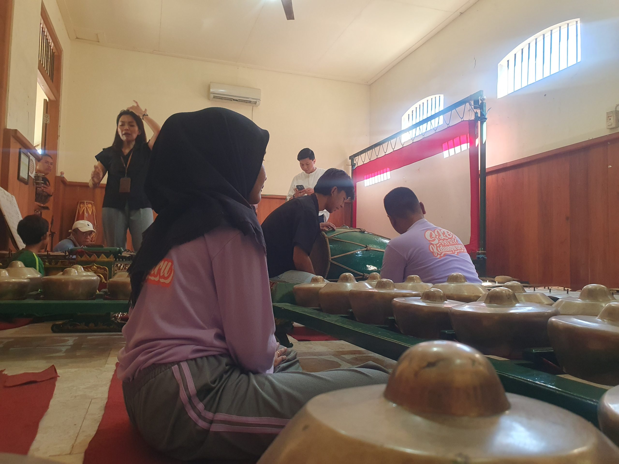 Pelajar Tunanetra di Tulungagung Belajar Memainkan Gamelan Lewat Metode Audio Kinestetik