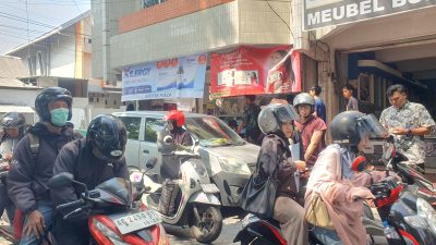 Petugas Gabungan Tulungagung Gelar Operasi Pajak Kendaraan, Puluhan Penunggak Terjaring