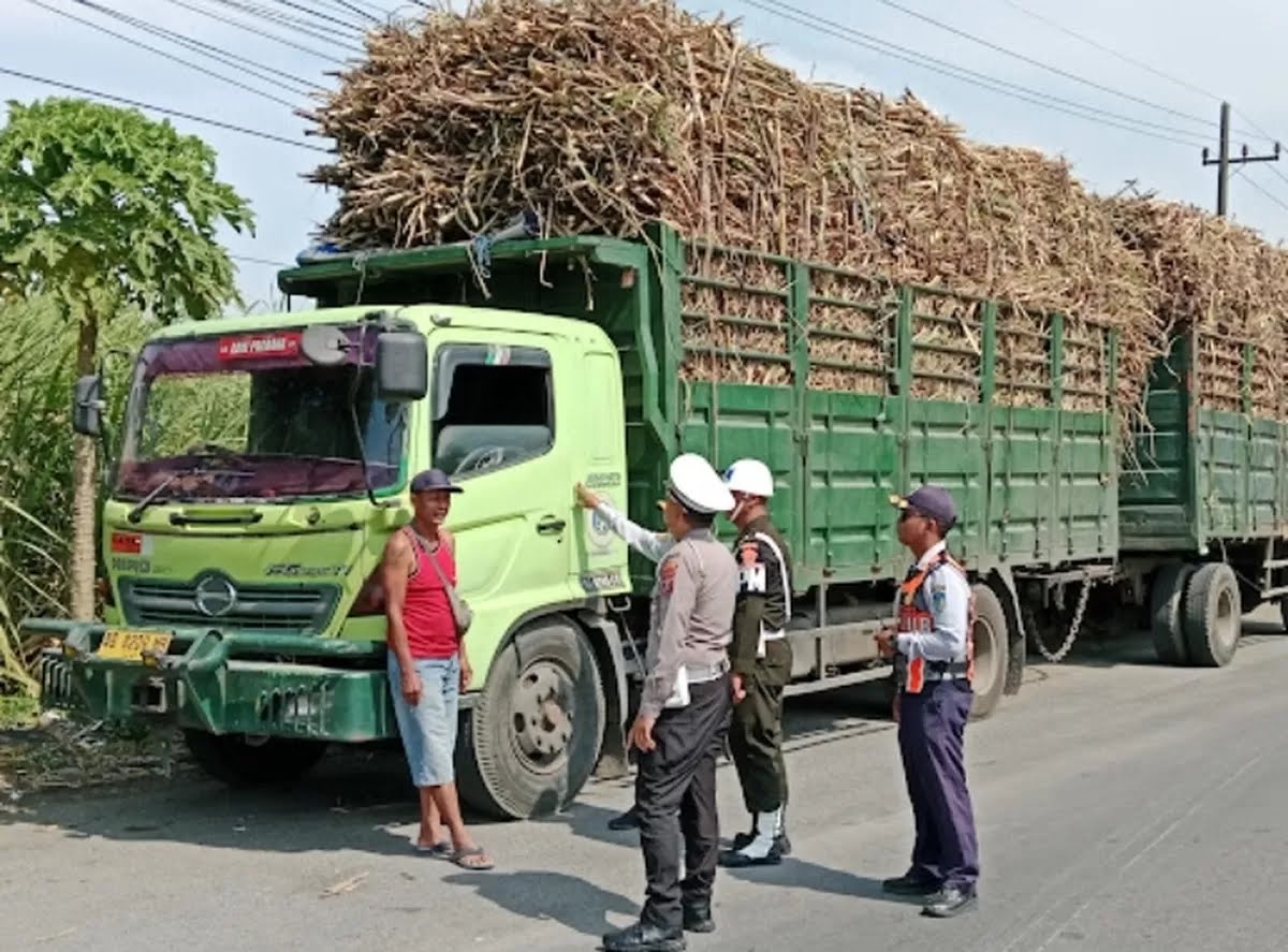 Dishub Kediri Minta Warga Laporkan Truk ODOL yang Membahayakan Pengguna Jalan