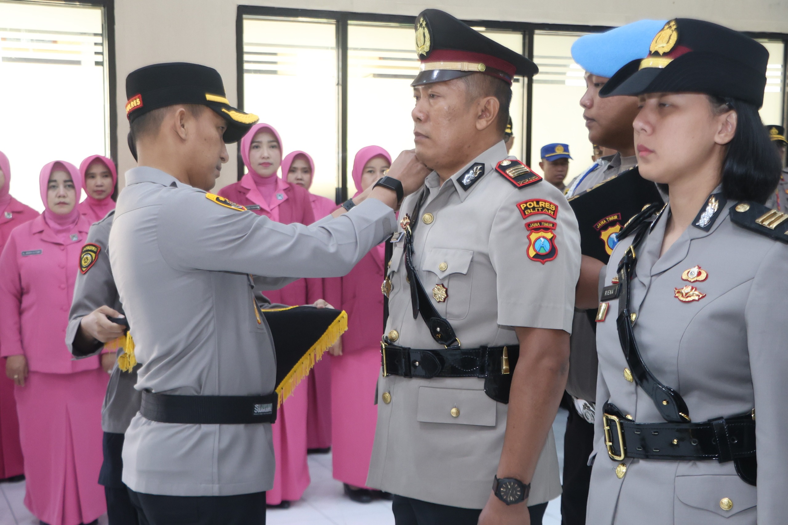 Kapolres Blitar Kota Pimpin Sertijab Sejumlah Perwira, Tekankan Profesionalisme dan Pelayanan kepada Masyarakat