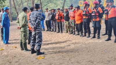 Pencarian Santri Asal Kediri yang Tenggelam di Pantai Pangi Diperluas hingga Radius 5 Kilometer