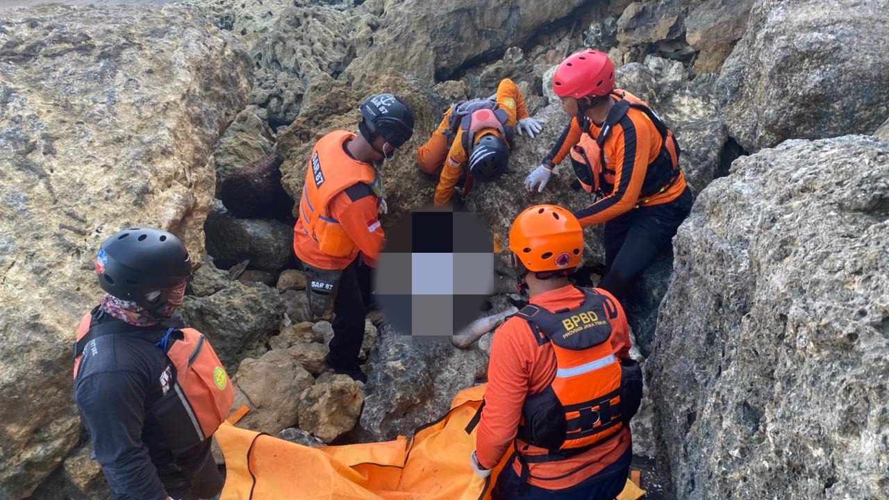 Santri Asal Kediri yang Hilang Terseret Ombak Pantai Pangi Akhirnya Ditemukan Meninggal Dunia