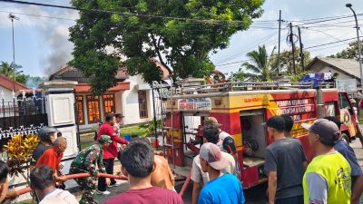 Rumah Warga Wlingi Dilalap Api, Kerugian Ditaksir Capai Rp100 Juta
