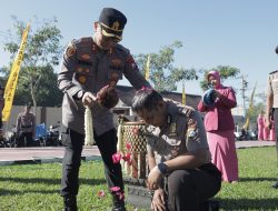 Personel Polres Blitar Terima Kenaikan Pangkat, Kapolres Tekankan Profesionalisme dan Tanggung Jawab
