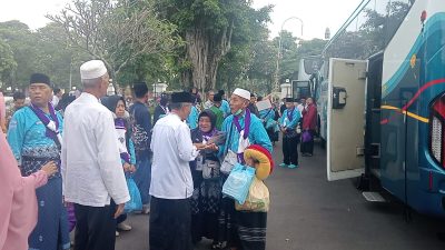 535 Jamaah Haji Jombang Tiba di Tanah Air, Bupati Warsubi Sambut dan Doakan Jadi Haji Mabrur