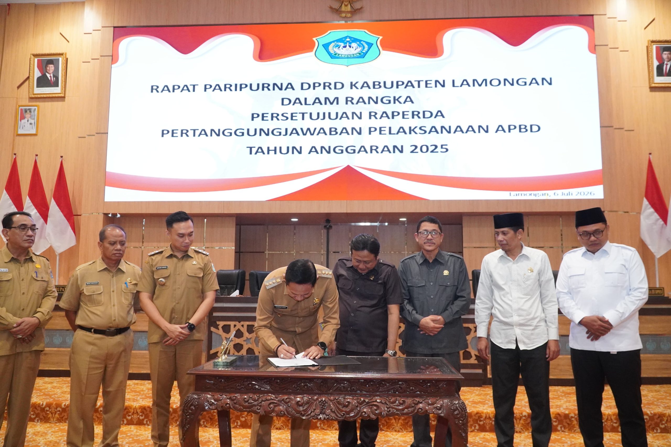 DPRD dan Pemkab Lamongan Sepakati Raperda Pertanggungjawaban Pelaksanaan APBD 2025