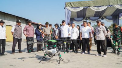 Antisipasi Gagal Panen, Pemkab Lamongan Kerahkan Drone Kementan Berantas Wereng Serentak di 19 Kecamatan