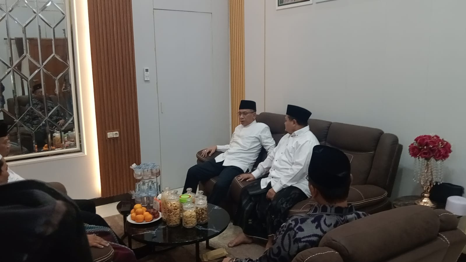 Gus Yahya Sowan ke Tambakberas, Tegaskan Muktamar NU ke-35 Jadi Momentum Menjawab Tantangan Global