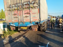 Rem Blong di Jogoroto Jombang, Truk Tabrak Motor dan Pejalan Kaki, Dua Tewas Enam Luka