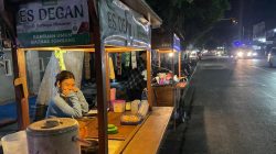 Di Balik Secangkir Kopi Angkringan Parimono, Kisah Puja dan Gita Bertahan Hidup dengan Upah Sederhana