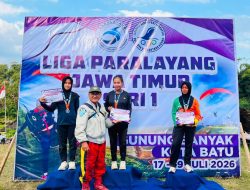 Santriwati SMP Sains Tebuireng Raih Juara II Liga Paralayang Jatim, Shanum Buktikan Prestasi Bisa Diraih dari Langit