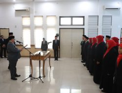 Bupati Jombang Lantik 29 Pejabat, Warsubi : Tak Ada Ruang bagi Pejabat yang Bekerja Tanpa Inovasi