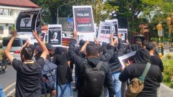 Wartawan Malang Raya Gelar Aksi "Kami Bukan Londo Ireng", Protes Pernyataan Presiden Prabowo