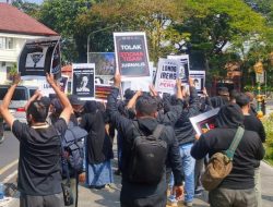 Wartawan Malang Raya Gelar Aksi “Kami Bukan Londo Ireng”, Protes Pernyataan Presiden Prabowo