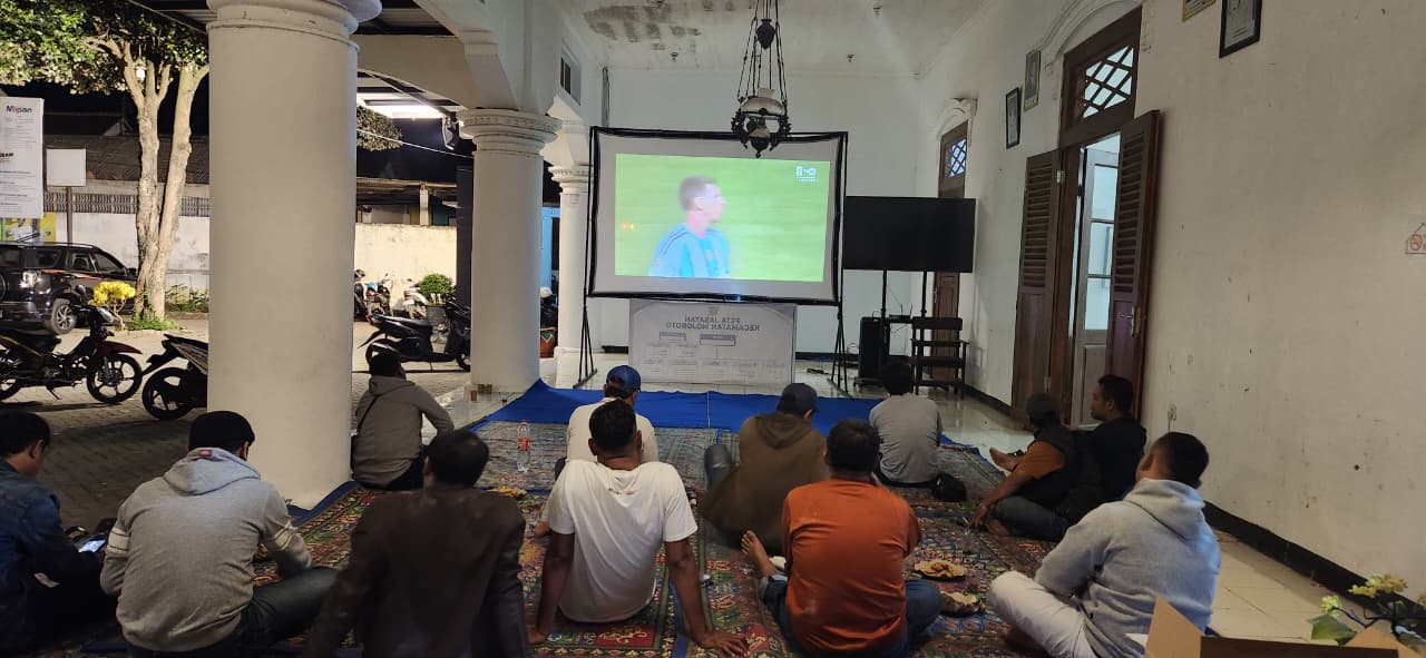 Gol Dramatis Menit ke-106 Bikin Pendopo Mojoroto Bergemuruh, Nobar Final Piala Dunia Sarat Kebersamaan