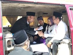 Hari Jadi Kota Kediri ke-1147, Sebanyak 53 Pasangan Ikuti Nikah Massal di Dalam Mobil Volkswagen