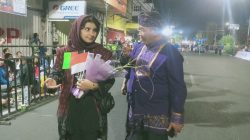 Tenun Ikat Bandar Kidul Curi Perhatian Wisatawan Mancanegara di Dhoho Street Fashion 2026