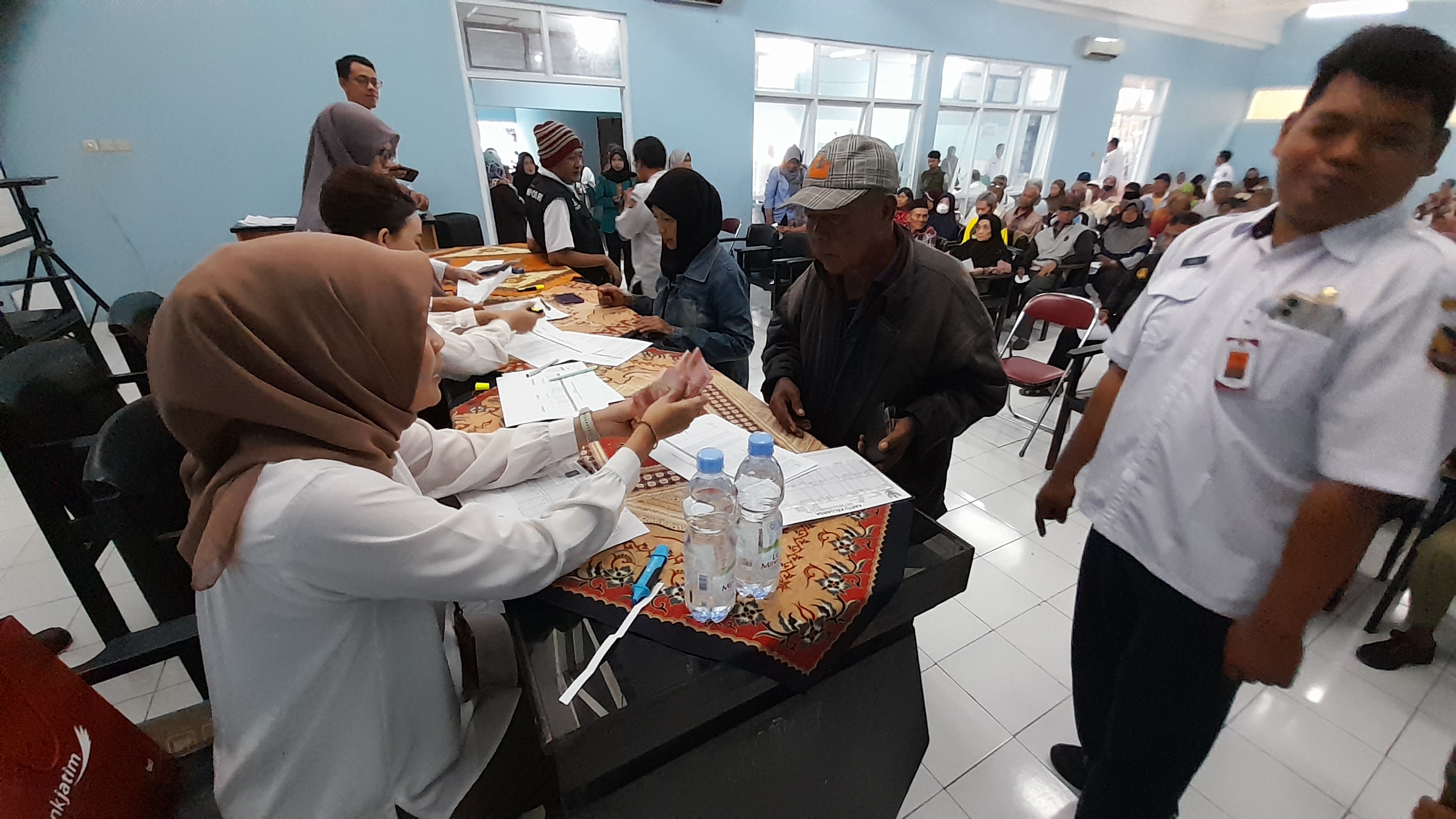 Dinsos Kota Kediri Salurkan BLT DBHCHT Lansia Rp1 Juta untuk 533 Penerima, Ini Syaratnya