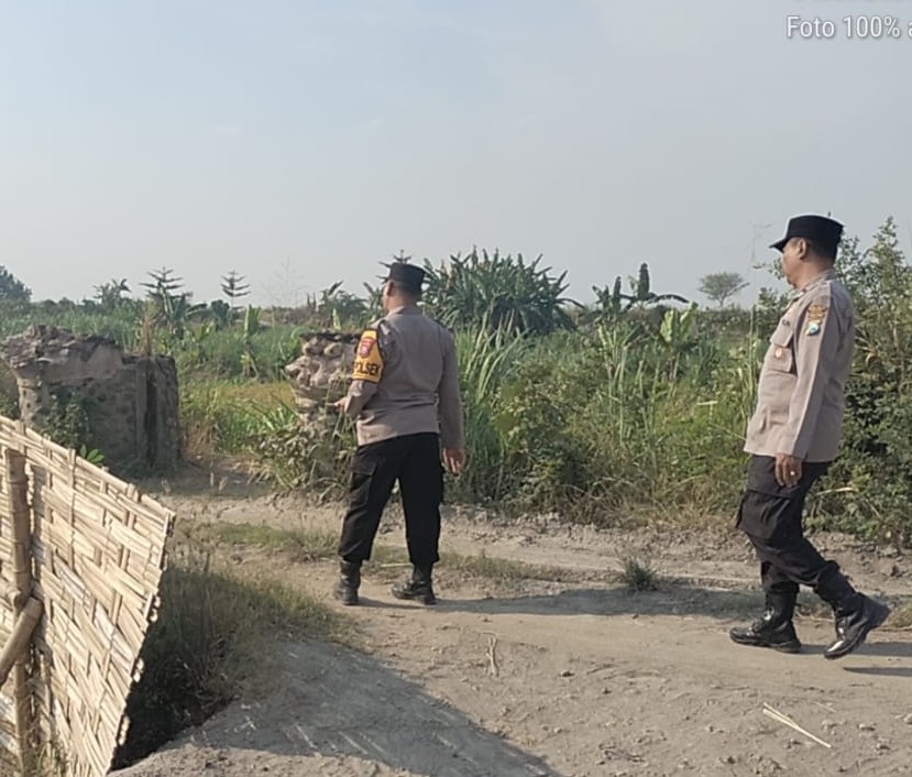 Polisi Patroli Cegah Dugaan Penambangan Pasir Ilegal di Kunjang, Pasang Banner Ancaman Pidana