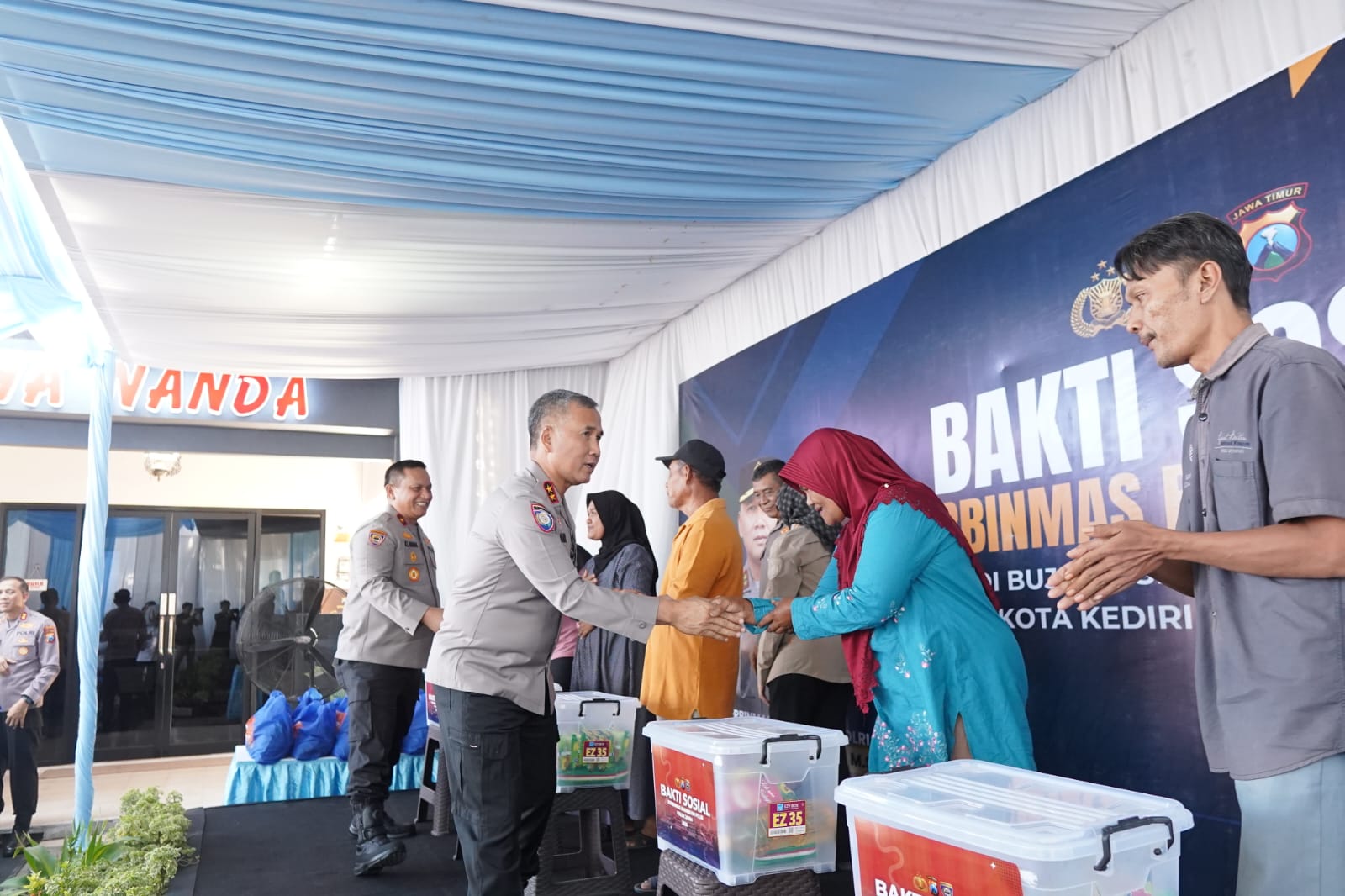 Kakorbinmas Baharkam Polri Tinjau Pelaksanaan Gerakan Pangan Murah di Kabupaten Kediri