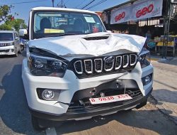 Diduga Kurang Konsentrasi, Pikap KDKMP Tabrak Bus Pariwisata di Ponorogo hingga Picu Kecelakaan Beruntun