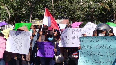 Ratusan Warga Gelar Aksi Damai di DPRD Ponorogo, Dukung Keberlanjutan Program MBG