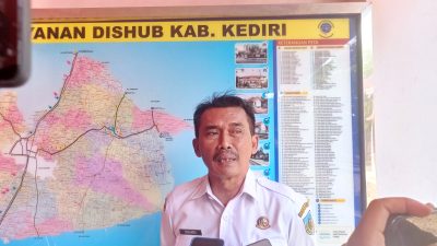 Dishub Kabupaten Kediri Kaji Pemasangan Warning Lamp di Tugu Nanas Ngancar untuk Tekan Angka Kecelakaan