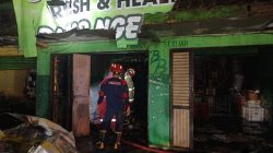 Diduga Akibat Korsleting Listrik, Lima Kios di Pasar Ngemplak Tulungagung Terbakar