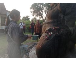 Mahasiswi S3 Asal Jepang Ikuti Prosesi Jamasan Situs Totok Kerot di Kediri