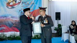 Bupati Kediri Mas Dhito Terima Penghargaan pada Peringatan Hari Bhayangkara ke-80