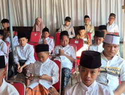 Semarak HUT Bhayangkara ke-80, Polsek Kanigoro Gelar Khitan Massal Gratis untuk 28 Anak