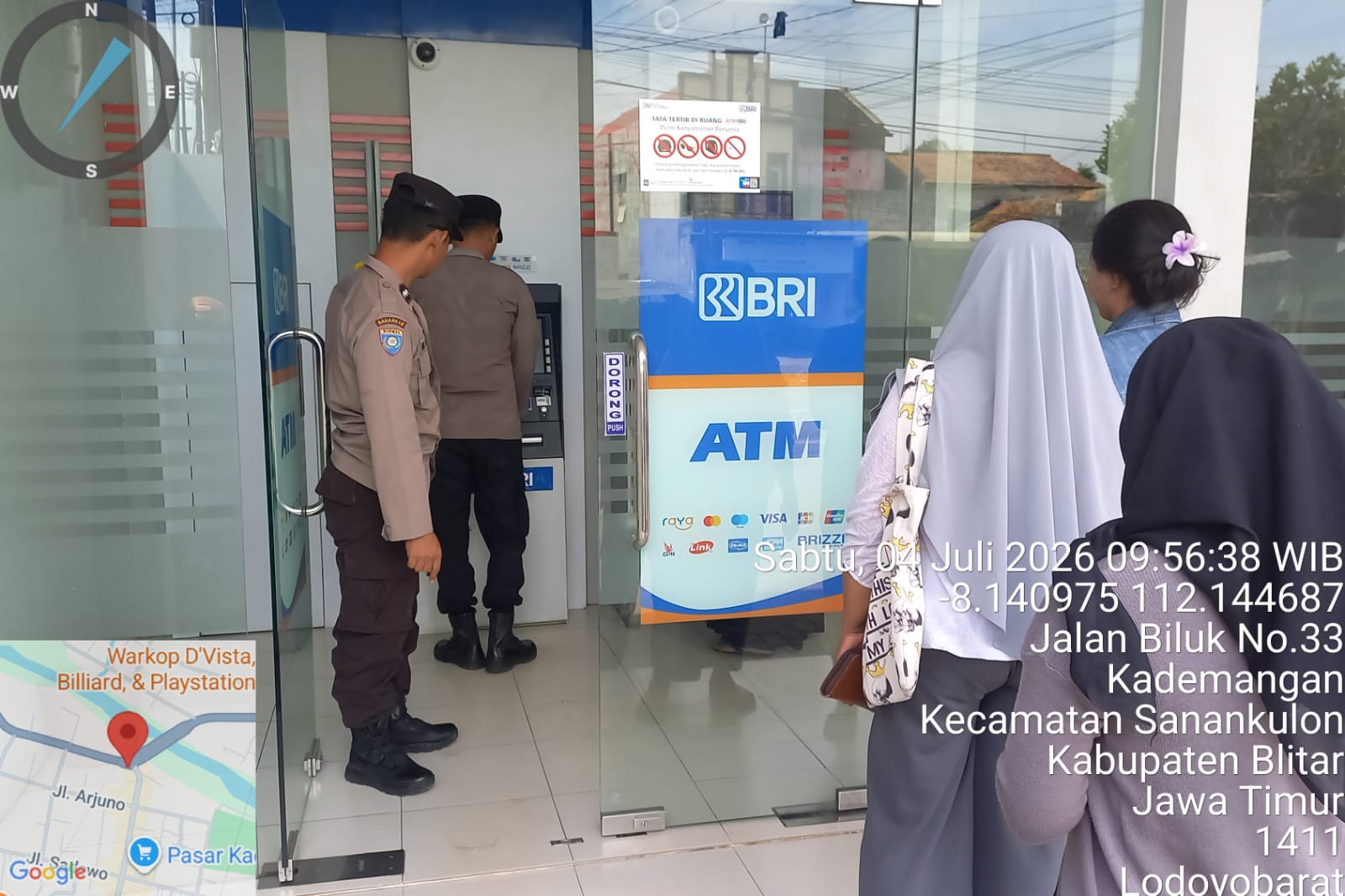 Patroli Objek Vital, Polsek Lodoyo Barat Tingkatkan Keamanan di Akhir Pekan