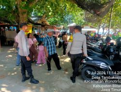 Patroli Wisata Pantai Tambak, Polsek Wonotirto Hadirkan Rasa Aman bagi Pengunjung