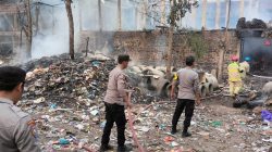 Api Hanguskan Kandang di Garum, Tiga Kambing dan Toyota Hiace Ludes Terbakar