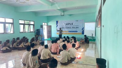 MPLS di SMA Darul Falah, Polsek Talun Ajak Siswa Cegah Bullying dan Junjung Sikap Saling Menghormati