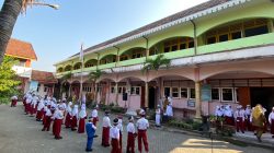 Sejumlah SD Negeri di Kota Blitar Terima Murid Baru di Bawah 10 Orang