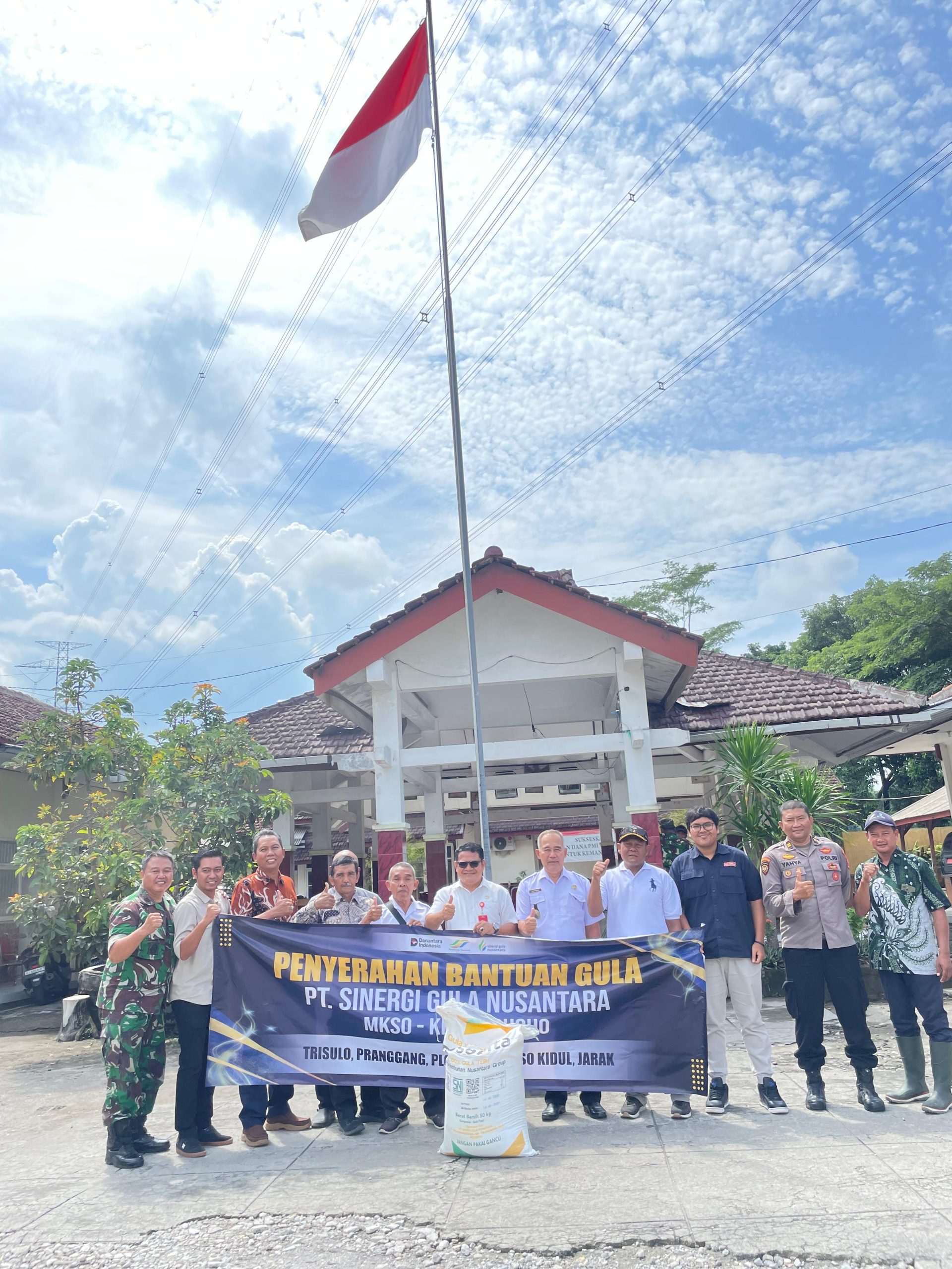 MKSO Kebun Dhoho Kembali Salurkan Bantuan Gula untuk 17 Desa di Kediri, Masing-masing Terima 2,5 Ton