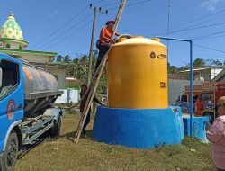 Ratusan KK di Blitar Selatan Mulai Kesulitan Air Bersih, BPBD Lakukan Droping Air